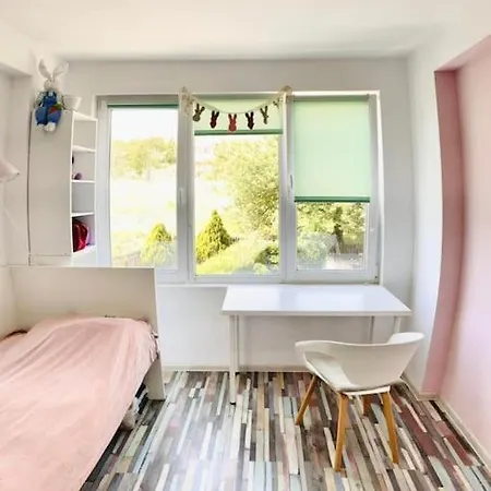 Beautiful Spacious *